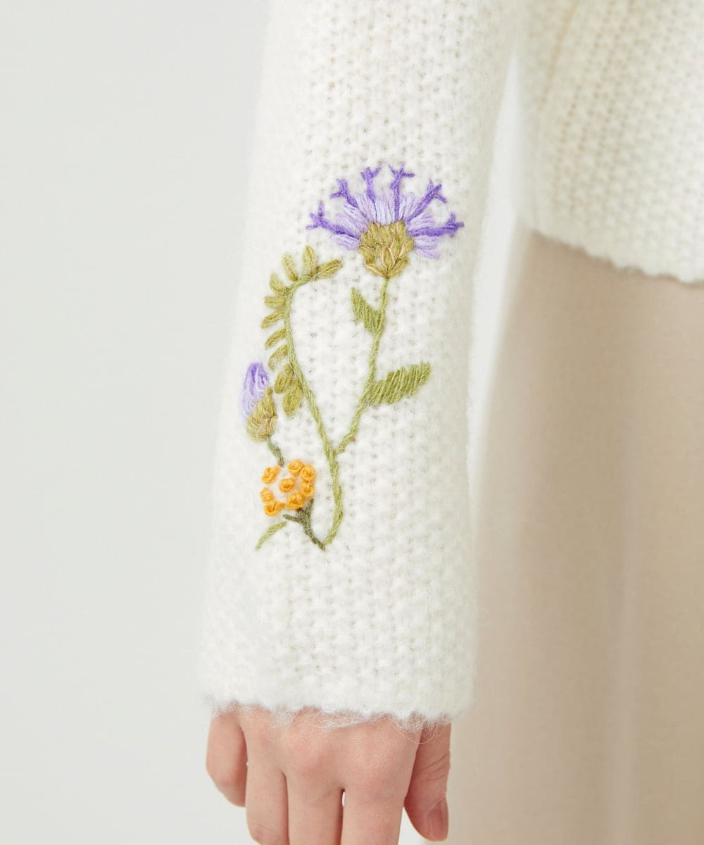 GYFAI03750 Sybilla(シビラ) ◆受注生産◆フラワーハンド刺繍ニット オフホワイト
