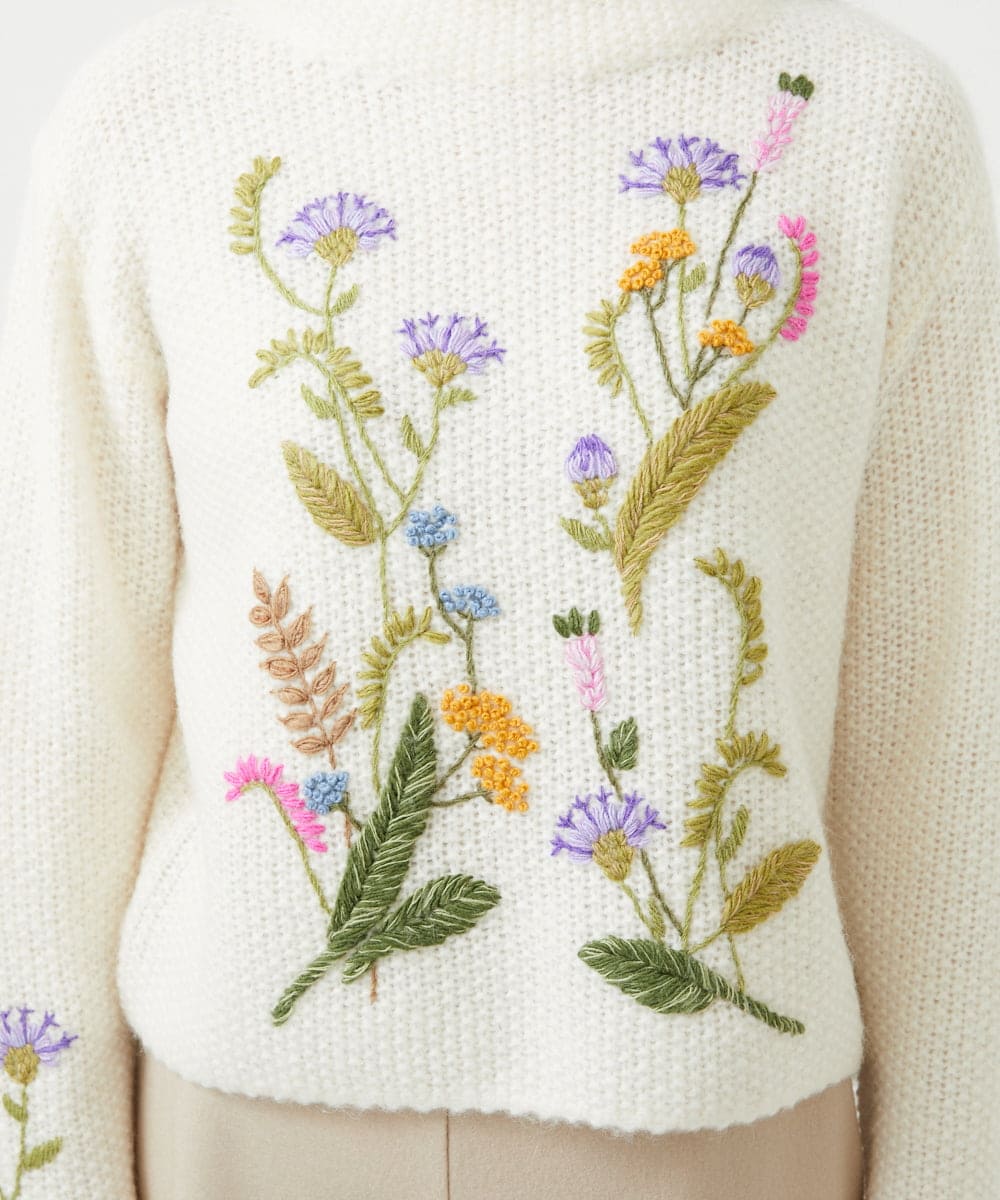 GYFAI03750 Sybilla(シビラ) ◆受注生産◆フラワーハンド刺繍ニット オフホワイト
