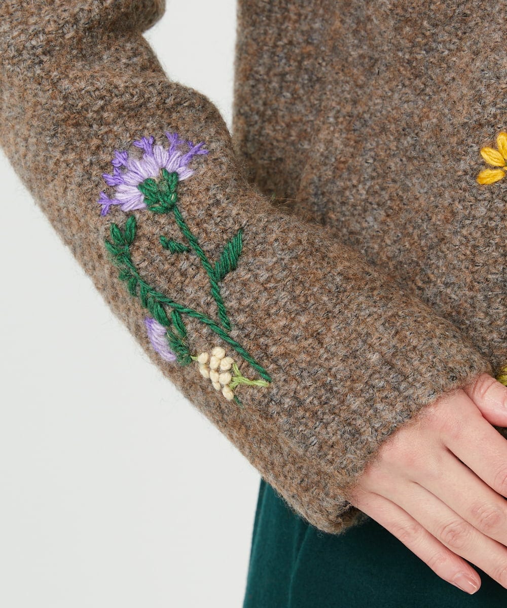 GYFAI03750 Sybilla(シビラ) ◆受注生産◆フラワーハンド刺繍ニット ブラウン