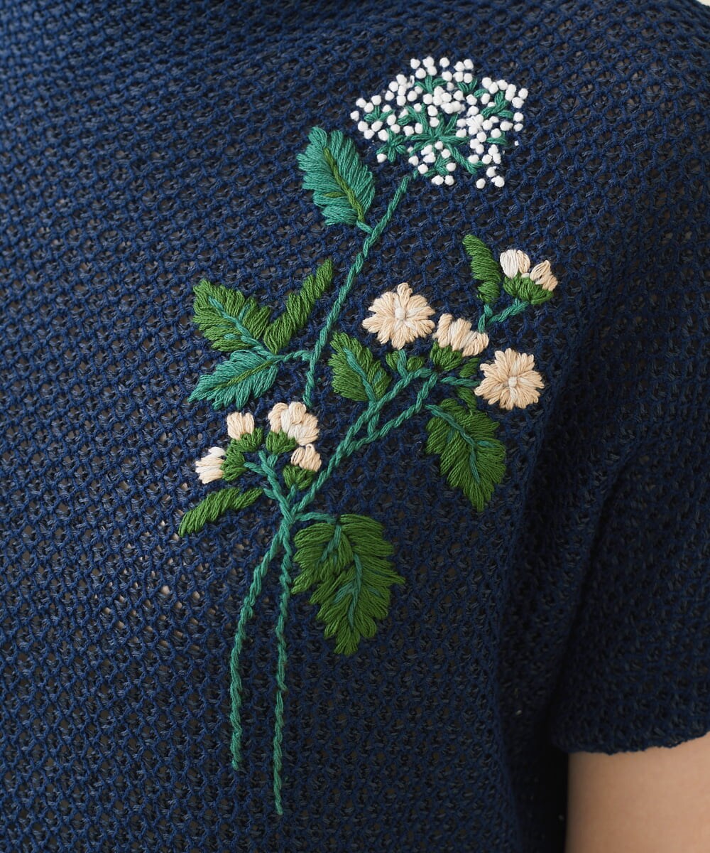 GYFGX01390 Sybilla(シビラ) ◆受注生産につき返品・交換・キャンセル不可◆ボタニカルガーデン刺繍メッシュ編みプルオーバー ネイビー