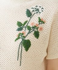 GYFGX01390 Sybilla(シビラ) ◆受注生産につき返品・交換・キャンセル不可◆ボタニカルガーデン刺繍メッシュ編みプルオーバー アイボリー