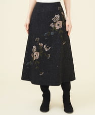 GYHAC01700 Sybilla(シビラ) ◆受注生産につき返品・交換・キャンセル不可◆ミックスツイードブーケ刺繍スカート ブラック