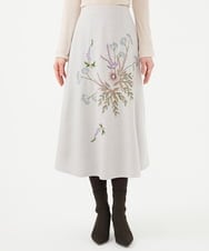 GYHAF03720 Sybilla(シビラ) ◆受注生産◆ブーケフラワー刺繍スカート ライトグレー