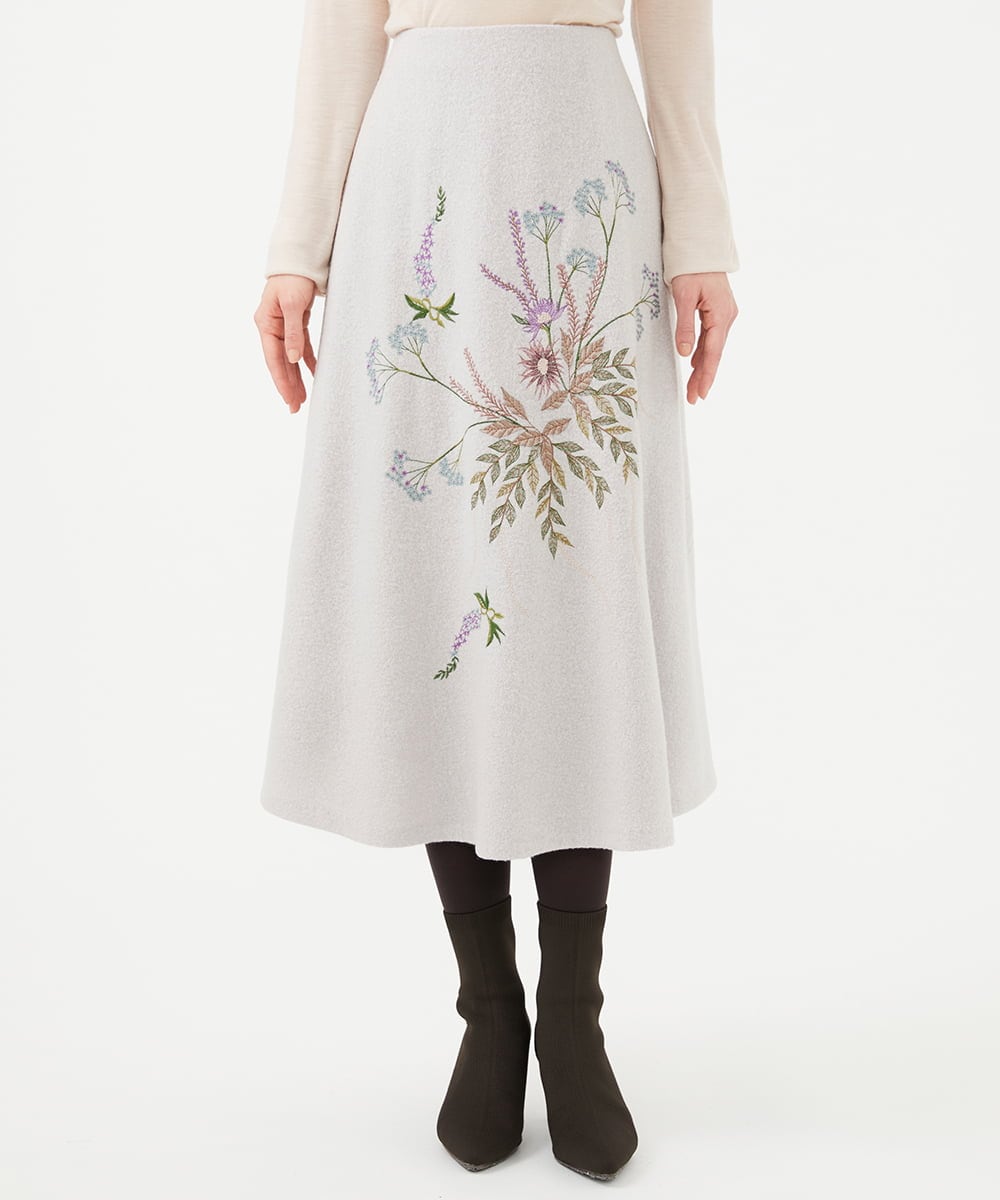 GYHAF03720 Sybilla(シビラ) ◆受注生産◆ブーケフラワー刺繍スカート ライトグレー