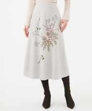 GYHAF03720 Sybilla(シビラ) ◆受注生産◆ブーケフラワー刺繍スカート ライトグレー