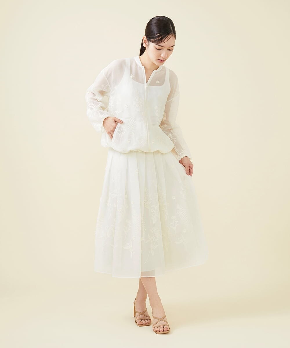 GYHGX01600 Sybilla(シビラ) ◆受注生産につき返品・交換・キャンセル不可◆ボタニカルガーデン刺繍シアースカート ホワイト