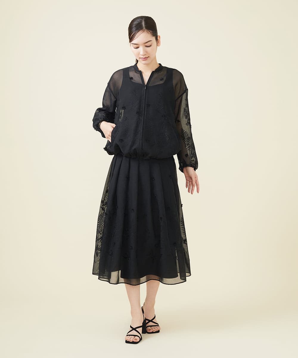 GYHGX01600 Sybilla(シビラ) ◆受注生産につき返品・交換・キャンセル不可◆ボタニカルガーデン刺繍シアースカート ブラック