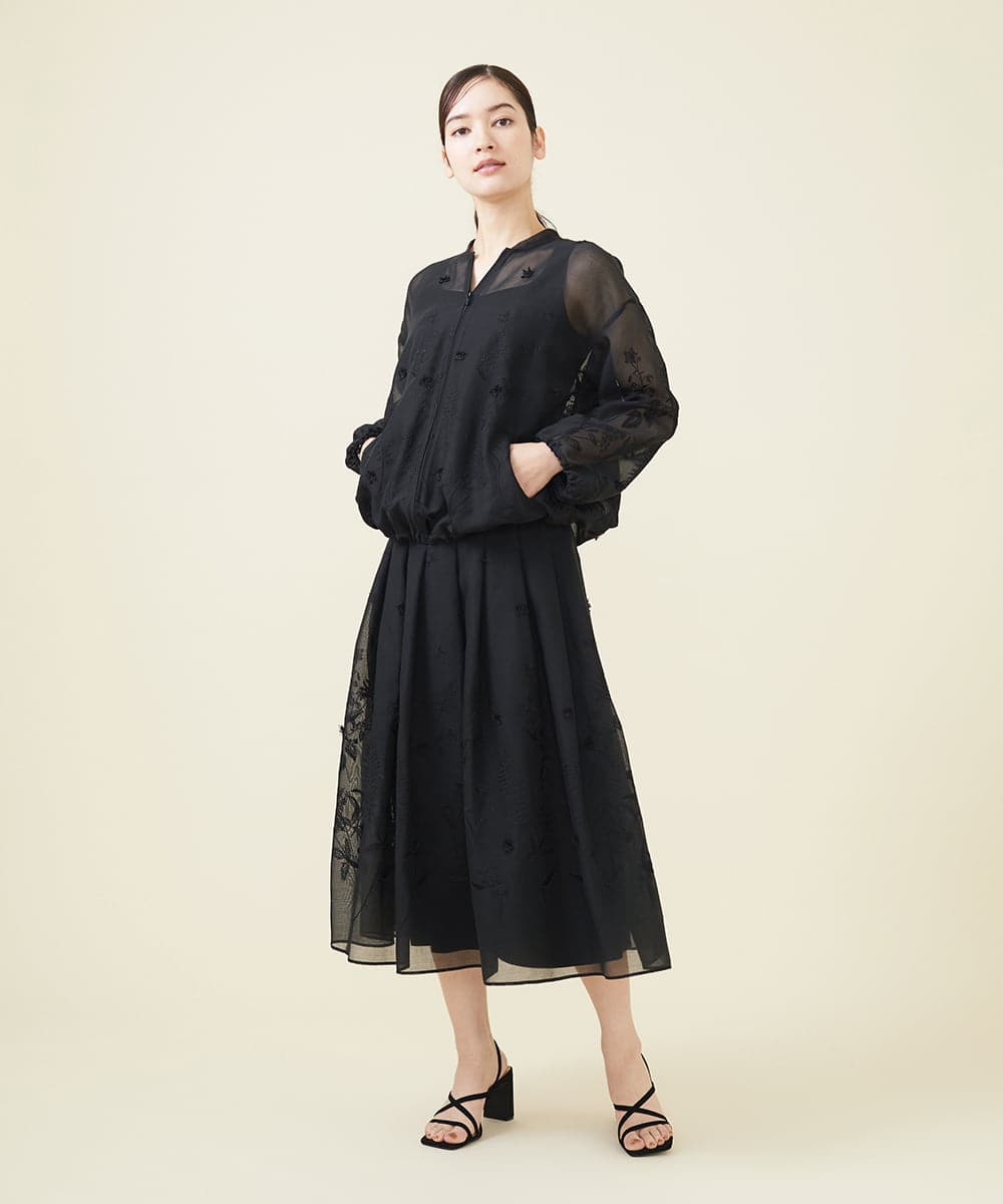 GYHGX01600 Sybilla(シビラ) ◆受注生産につき返品・交換・キャンセル不可◆ボタニカルガーデン刺繍シアースカート ブラック