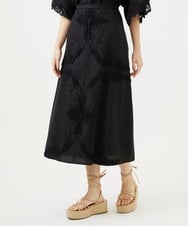 GYHYF32100 Sybilla(シビラ) ◆受注生産◆フラワーレース刺繍スカート ブラック