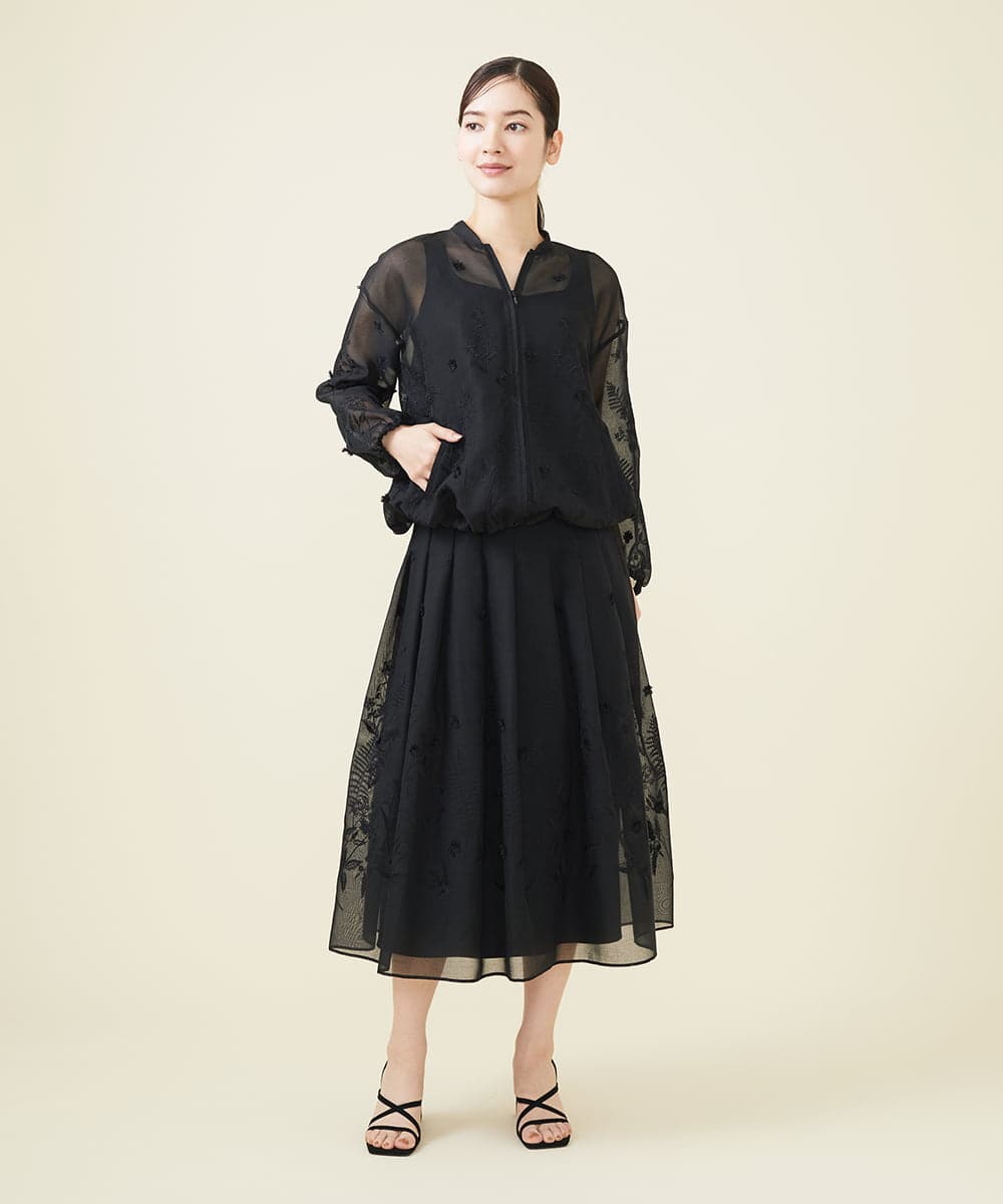 GYJGX01700 Sybilla(シビラ) ◆受注生産につき返品・交換・キャンセル不可◆ボタニカルガーデン刺繍シアーブルゾン ブラック