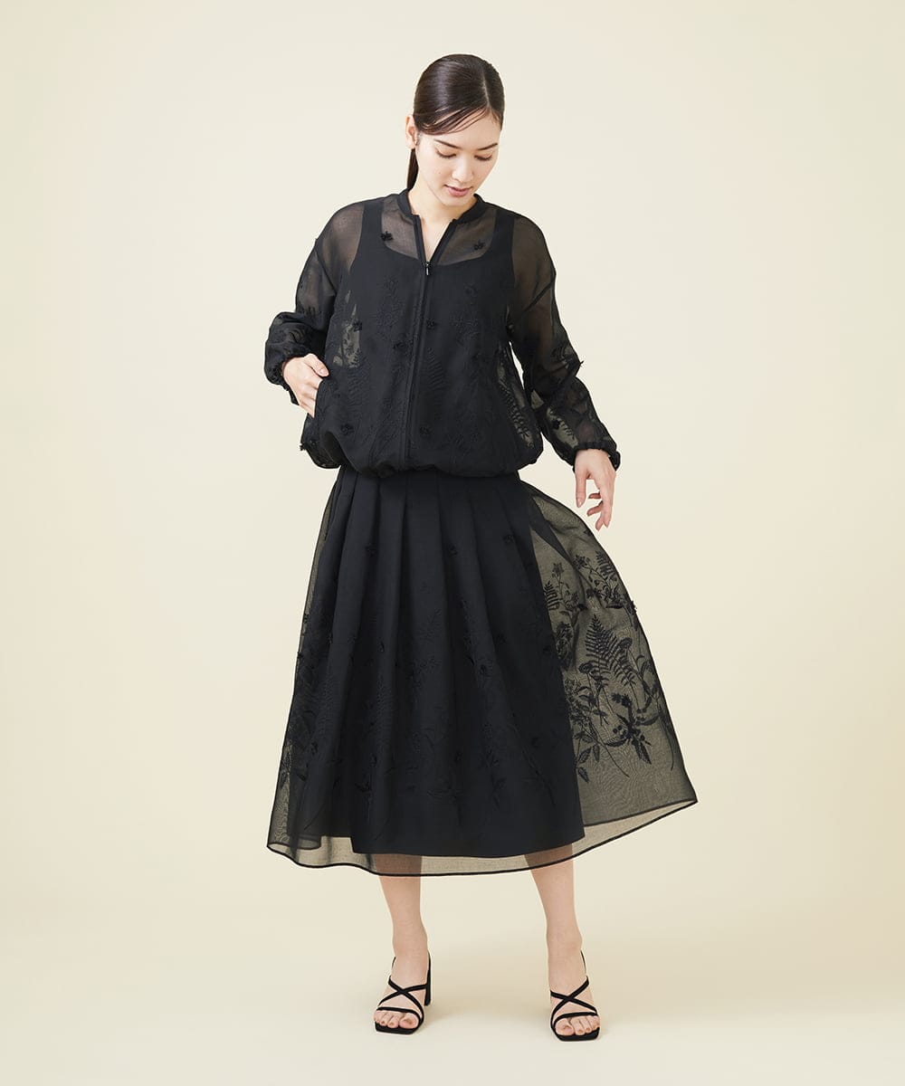 GYJGX01700 Sybilla(シビラ) ◆受注生産につき返品・交換・キャンセル不可◆ボタニカルガーデン刺繍シアーブルゾン ブラック