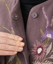 GYUVF01160 Sybilla(シビラ) ◆受注生産◆ブーケフラワー刺繍コート グレイッシュブラウン