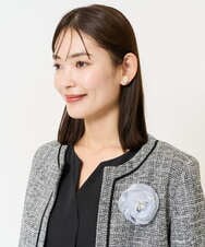 K12CA07024 a.v.v(アー・ヴェ・ヴェ) フラワーコサージュ ライトグレー