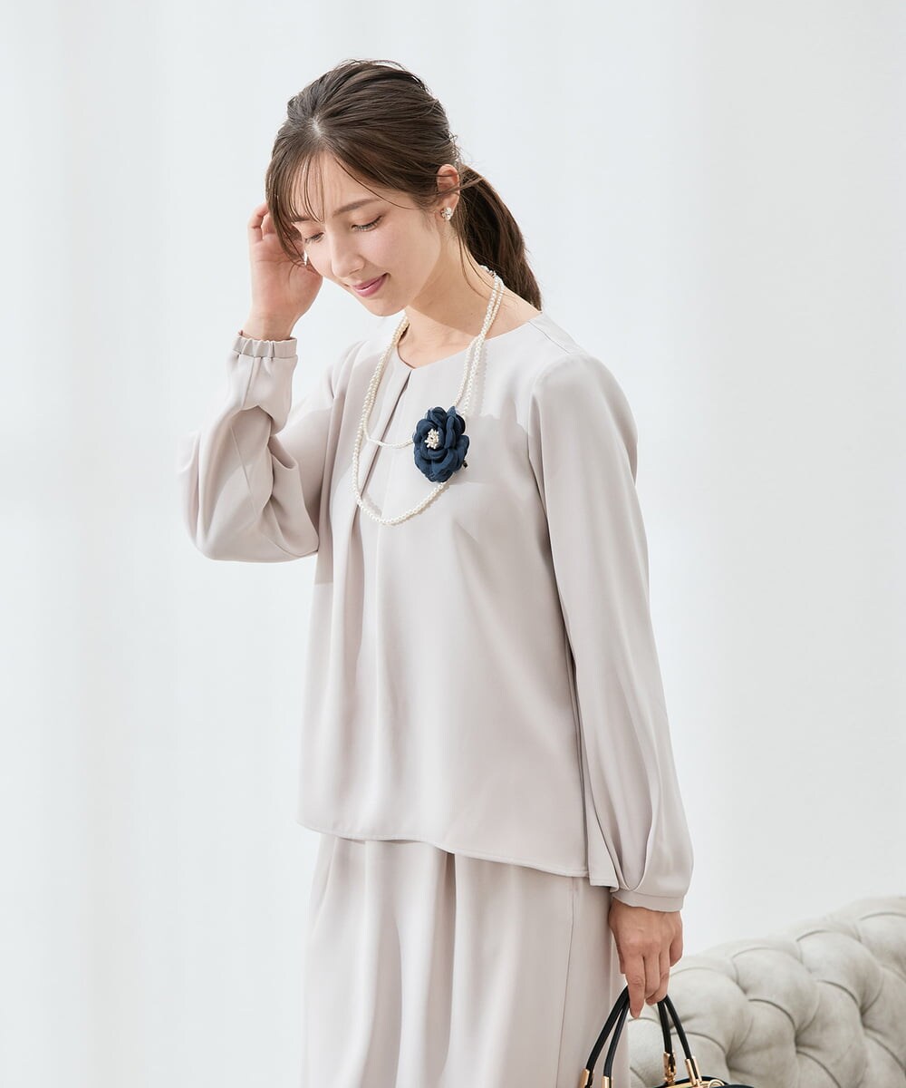 K12CD05039 a.v.v(アー・ヴェ・ヴェ) コサージュ付き二連ネックレス ベージュ