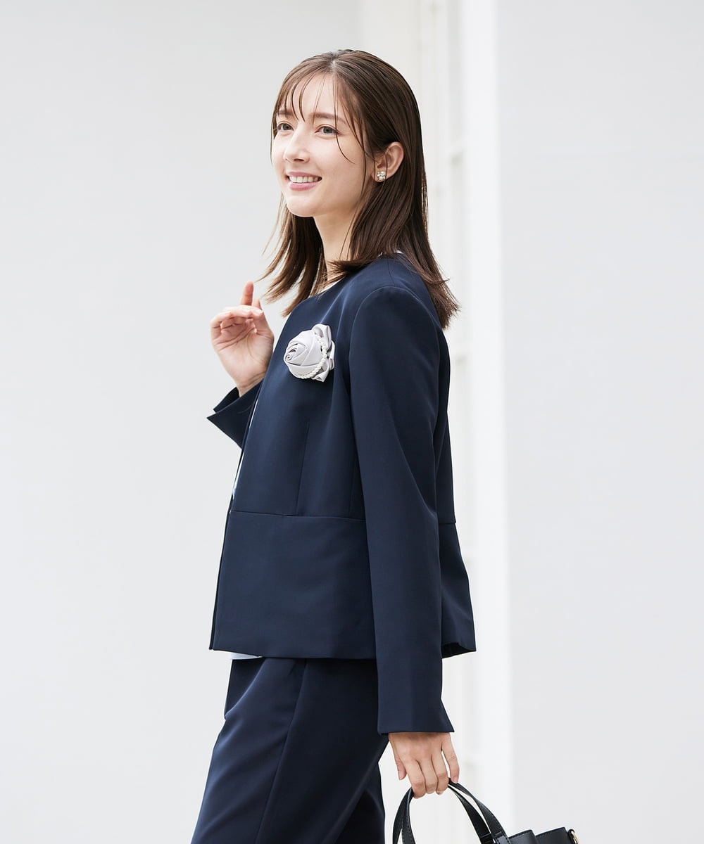 K12CD07029 a.v.v(アー・ヴェ・ヴェ) ローズモチーフコサージュ ベージュ