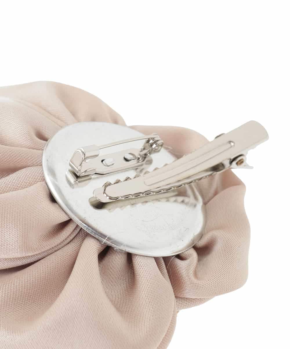 K12CD07029 a.v.v(アー・ヴェ・ヴェ) ローズモチーフコサージュ ベージュ