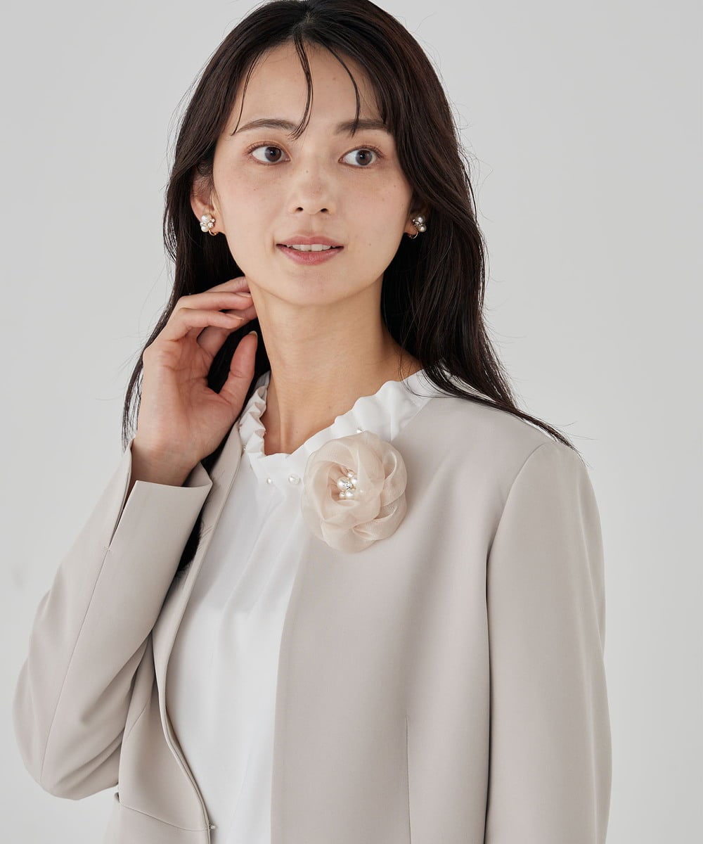 K12CD08029 a.v.v(アー・ヴェ・ヴェ) チュールフラワーコサージュ ライトグレー