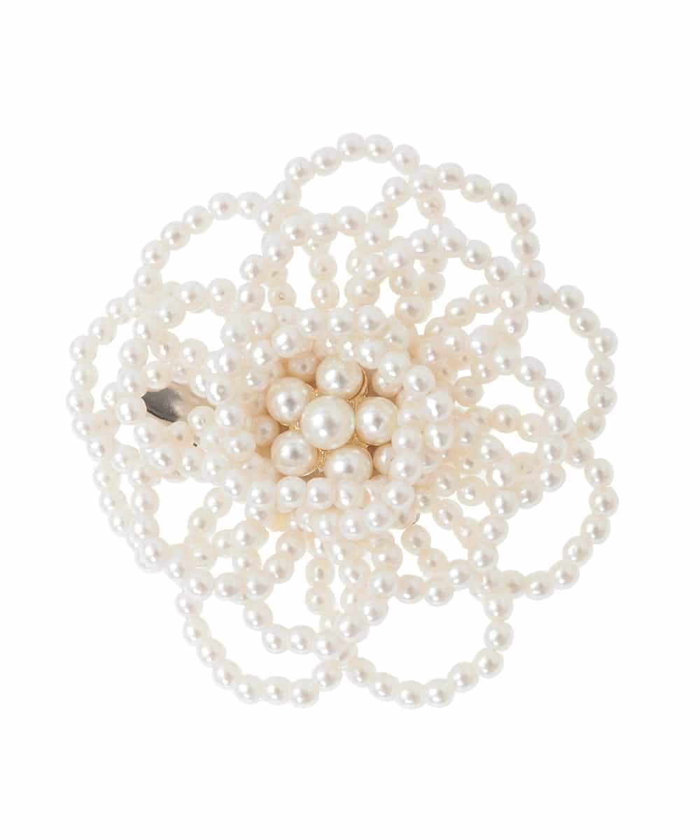 K12CD10029 a.v.v(アー・ヴェ・ヴェ) パール調フラワーコサージュ ホワイト