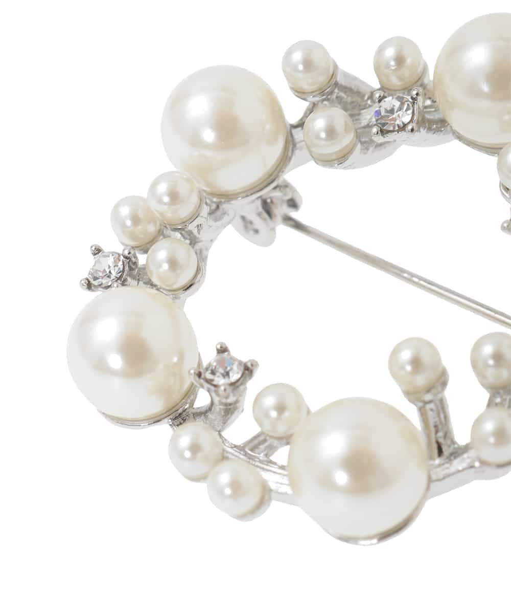 K12CD12024 a.v.v(アー・ヴェ・ヴェ) パール調サークルブローチ シルバー