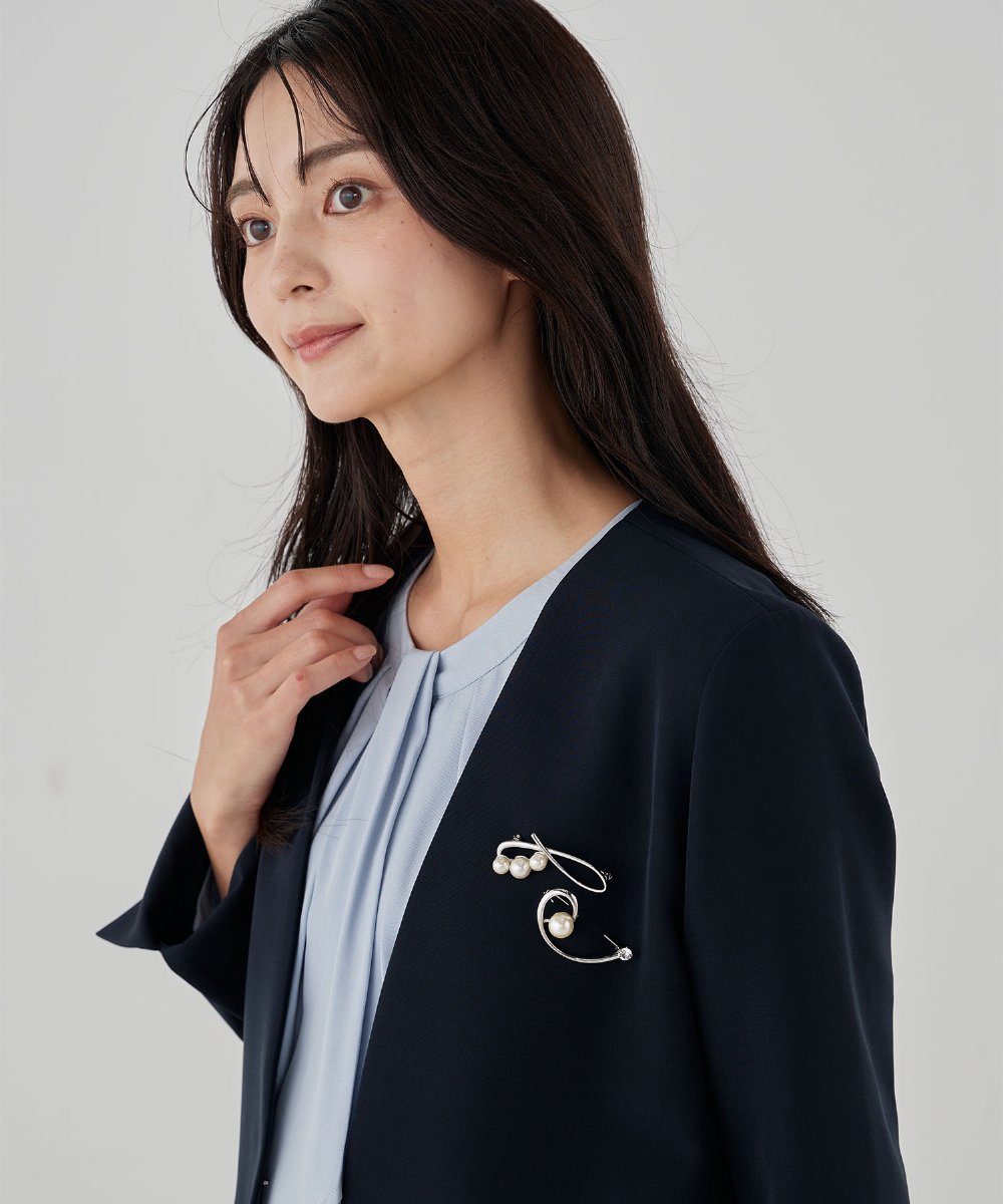 K12CD13021 a.v.v(アー・ヴェ・ヴェ) パール調ニュアンスブローチ シルバー