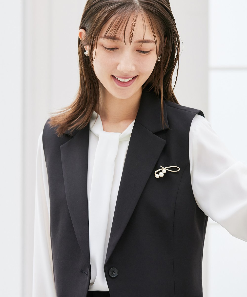 K12CD13021 a.v.v(アー・ヴェ・ヴェ) パール調ニュアンスブローチ シルバー