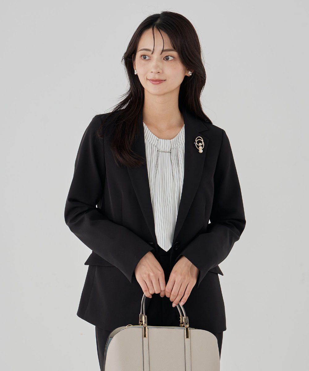 K12CD15021 a.v.v(アー・ヴェ・ヴェ) 3連パールサークルブローチ ゴールド