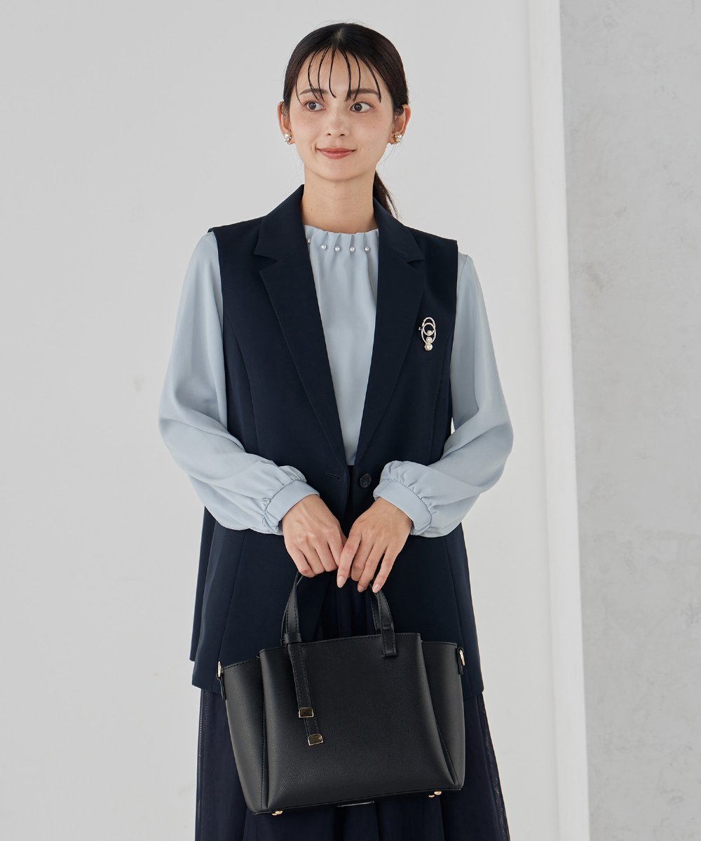 K12CD15021 a.v.v(アー・ヴェ・ヴェ) 3連パールサークルブローチ ゴールド