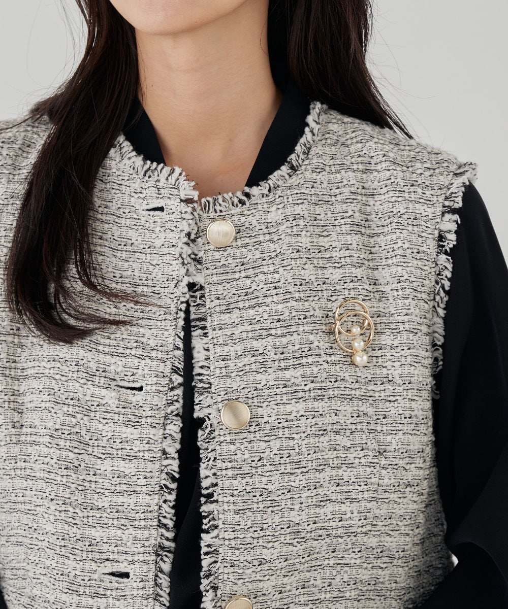 K12CD15021 a.v.v(アー・ヴェ・ヴェ) 3連パールサークルブローチ ゴールド