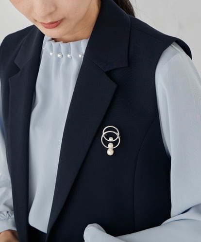 K12CD15021 a.v.v 3連パールサークルブローチ