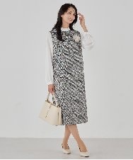 K12CD17029 a.v.v(アー・ヴェ・ヴェ) フェザーフラワーコサージュ アイボリー