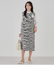 K12CD17029 a.v.v(アー・ヴェ・ヴェ) フェザーフラワーコサージュ アイボリー