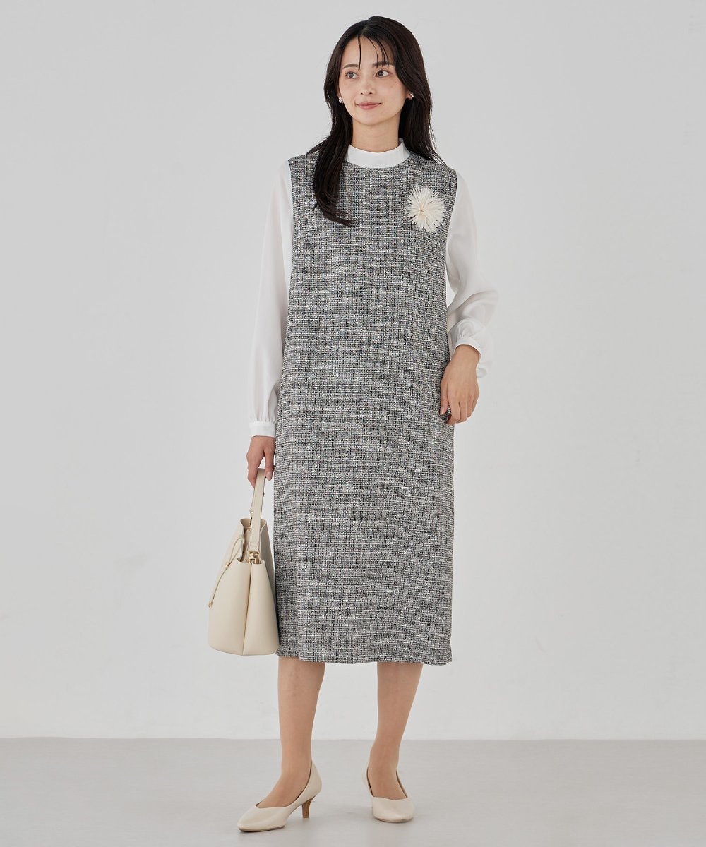 K12CD17029 a.v.v(アー・ヴェ・ヴェ) フェザーフラワーコサージュ アイボリー