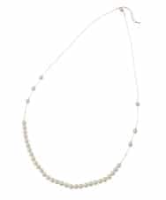 K12CD26024 a.v.v(アー・ヴェ・ヴェ) アシンメトリーパール調ネックレス ゴールド
