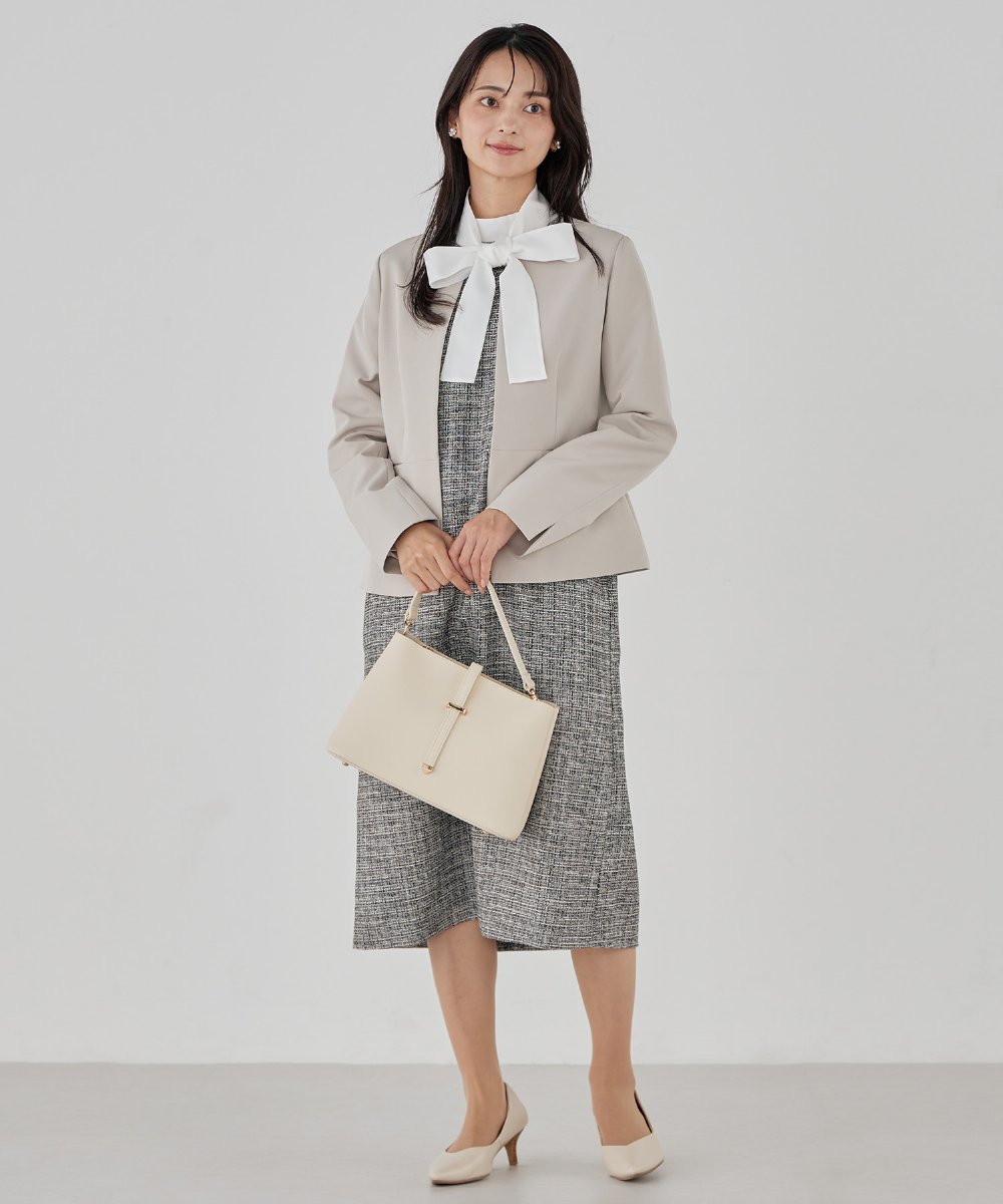 K15CD02059 a.v.v(アー・ヴェ・ヴェ) ビット調ハンドバッグ アイボリー