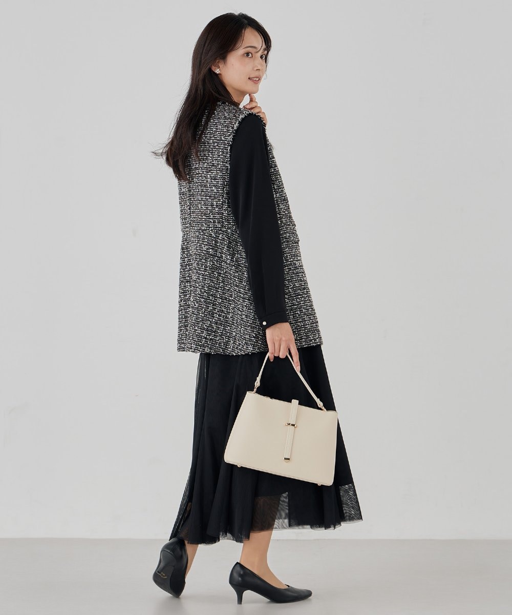 K15CD02059 a.v.v(アー・ヴェ・ヴェ) ビット調ハンドバッグ アイボリー