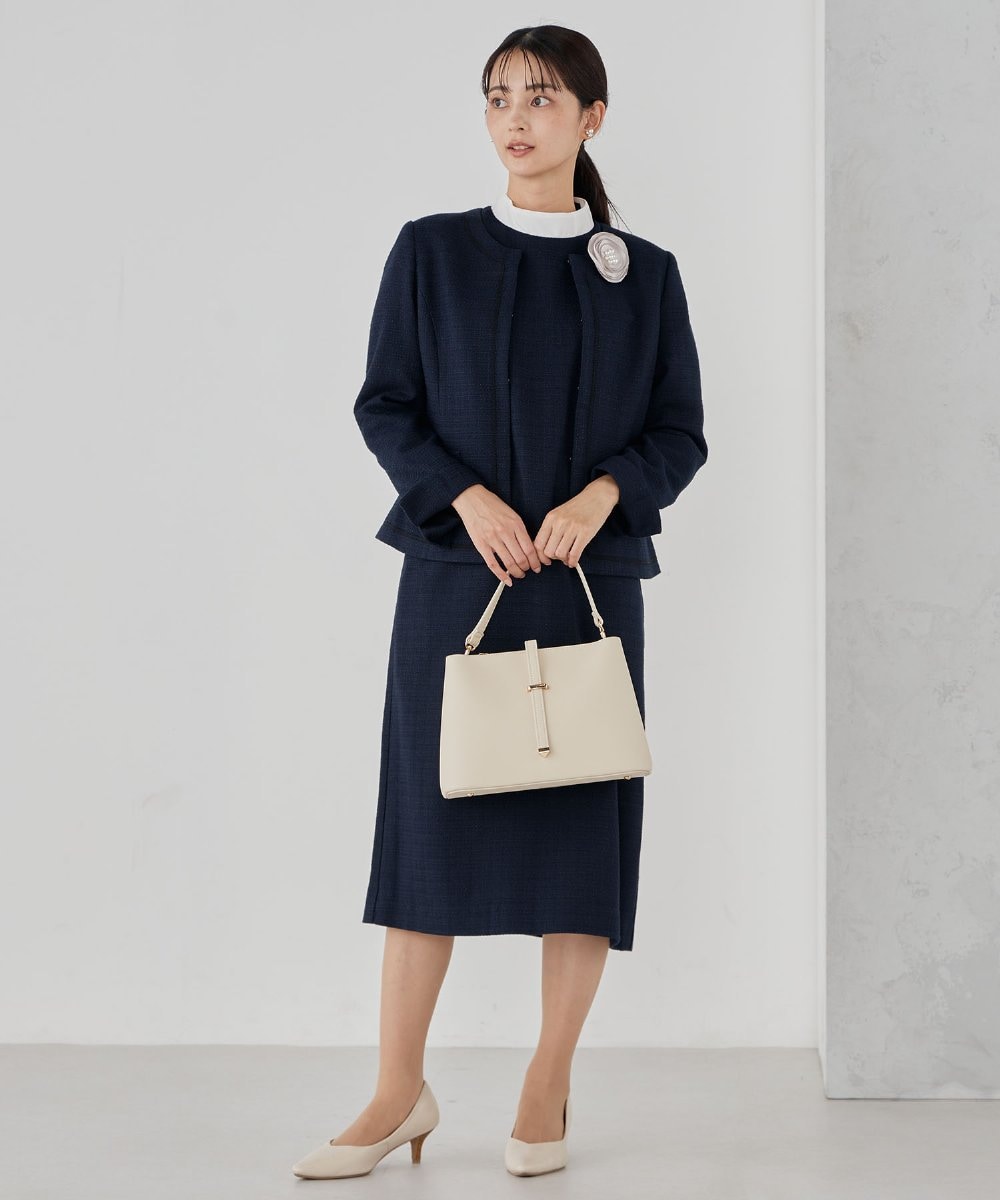 K15CD02059 a.v.v(アー・ヴェ・ヴェ) ビット調ハンドバッグ アイボリー