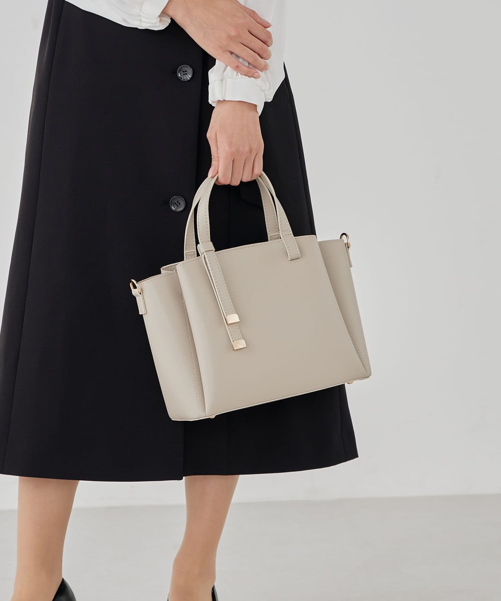 K15CD03059 a.v.v(アー・ヴェ・ヴェ) ノットハンドルミドルサイズトート ブラック