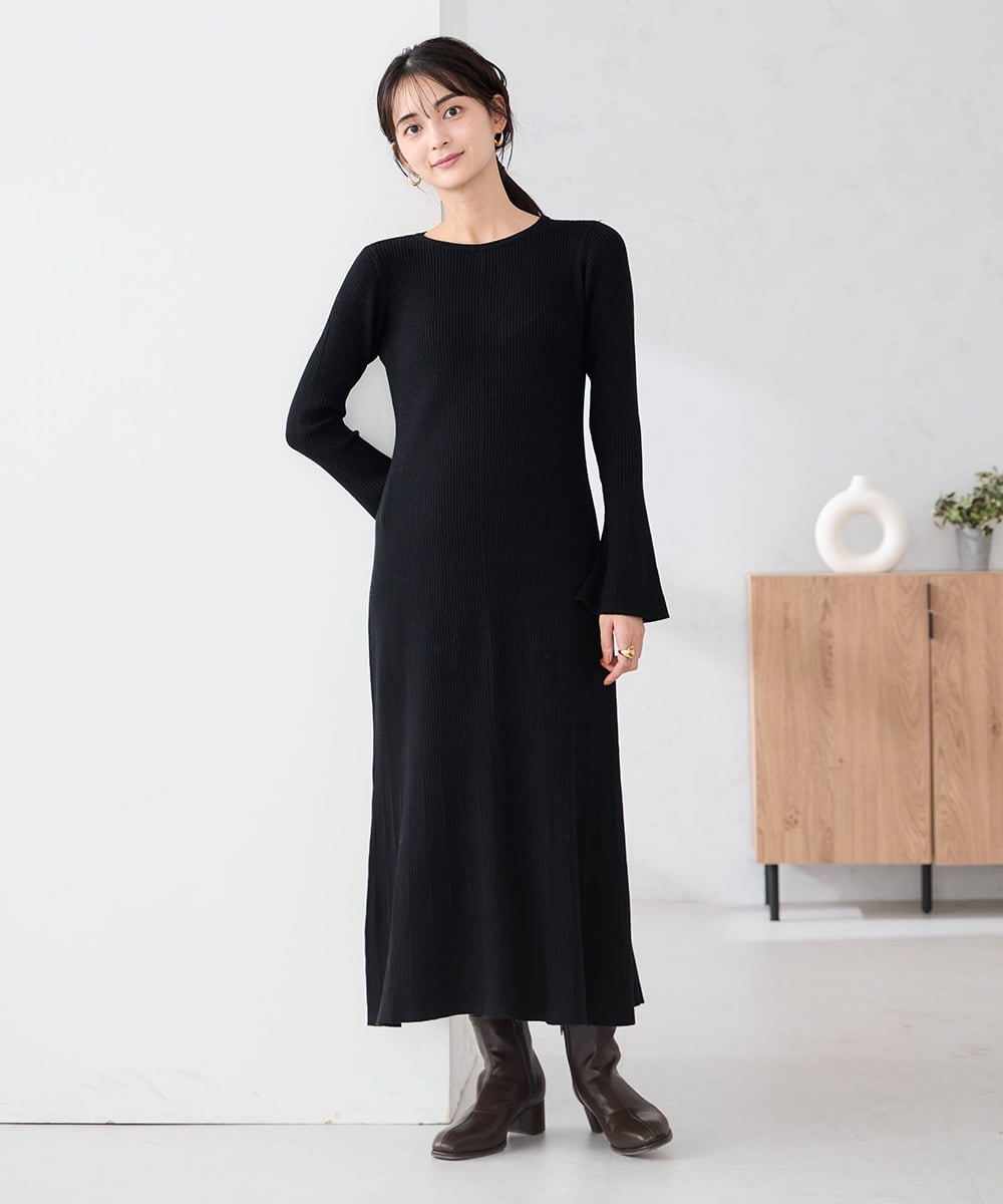 K2AKA01089 a.v.v(アー・ヴェ・ヴェ) 【2SET】フェザーベスト×フレアニットワンピース ブラック