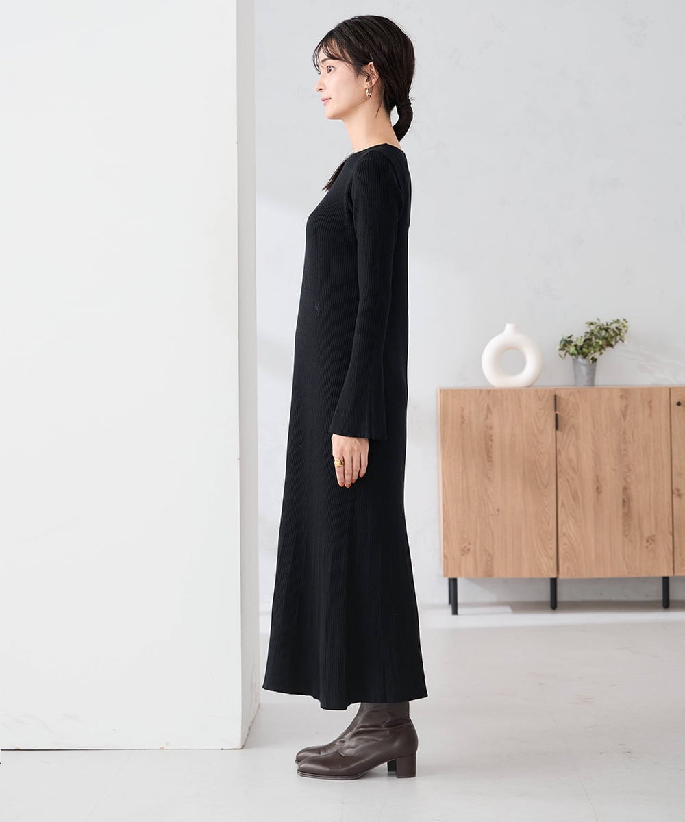 K2AKA01089 a.v.v(アー・ヴェ・ヴェ) 【2SET】フェザーベスト×フレアニットワンピース ブラック