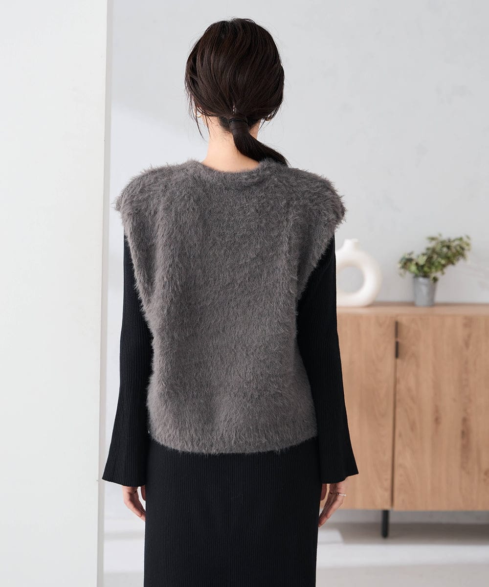 K2AKA01089 a.v.v(アー・ヴェ・ヴェ) 【2SET】フェザーベスト×フレアニットワンピース ブラック