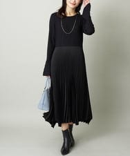 K2ALS07099 a.v.v(アー・ヴェ・ヴェ) プリーツドッキングニットワンピース ブラック