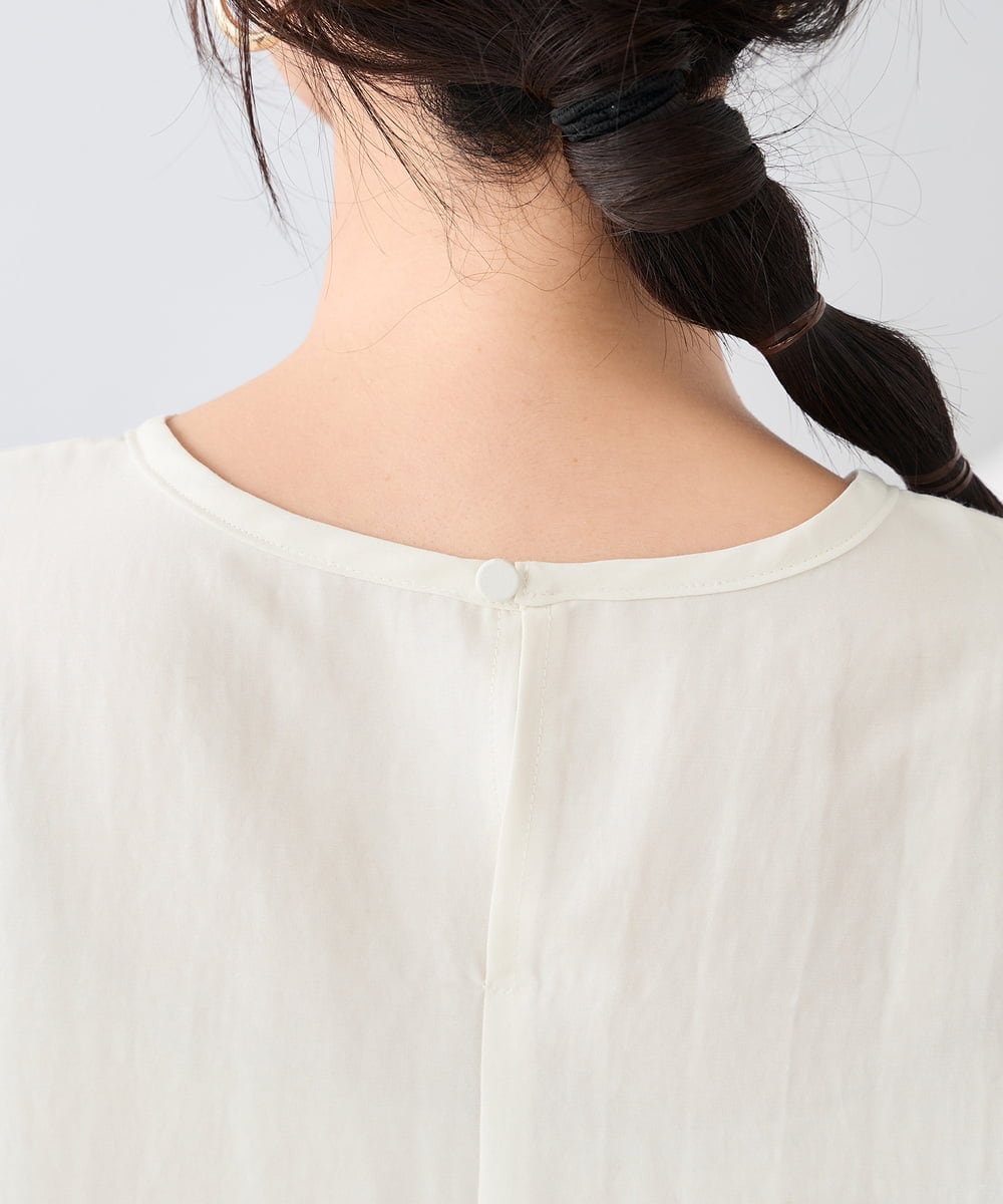 K2BBD14034 a.v.v(アー・ヴェ・ヴェ) ノーカラーカフスブラウス アイボリー