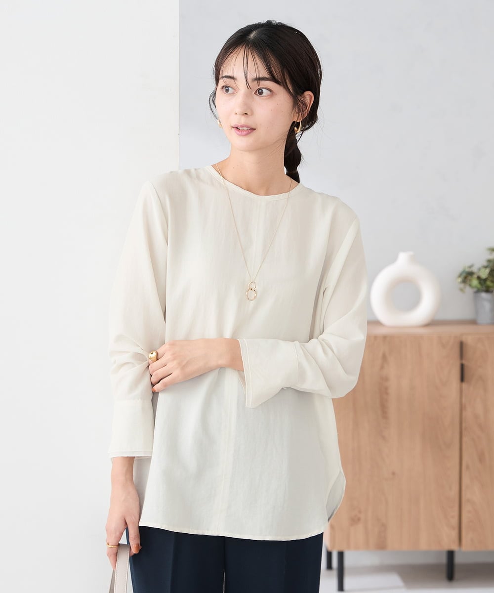 K2BBD14034 a.v.v(アー・ヴェ・ヴェ) ノーカラーカフスブラウス アイボリー