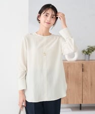K2BBD14034 a.v.v(アー・ヴェ・ヴェ) ノーカラーカフスブラウス アイボリー