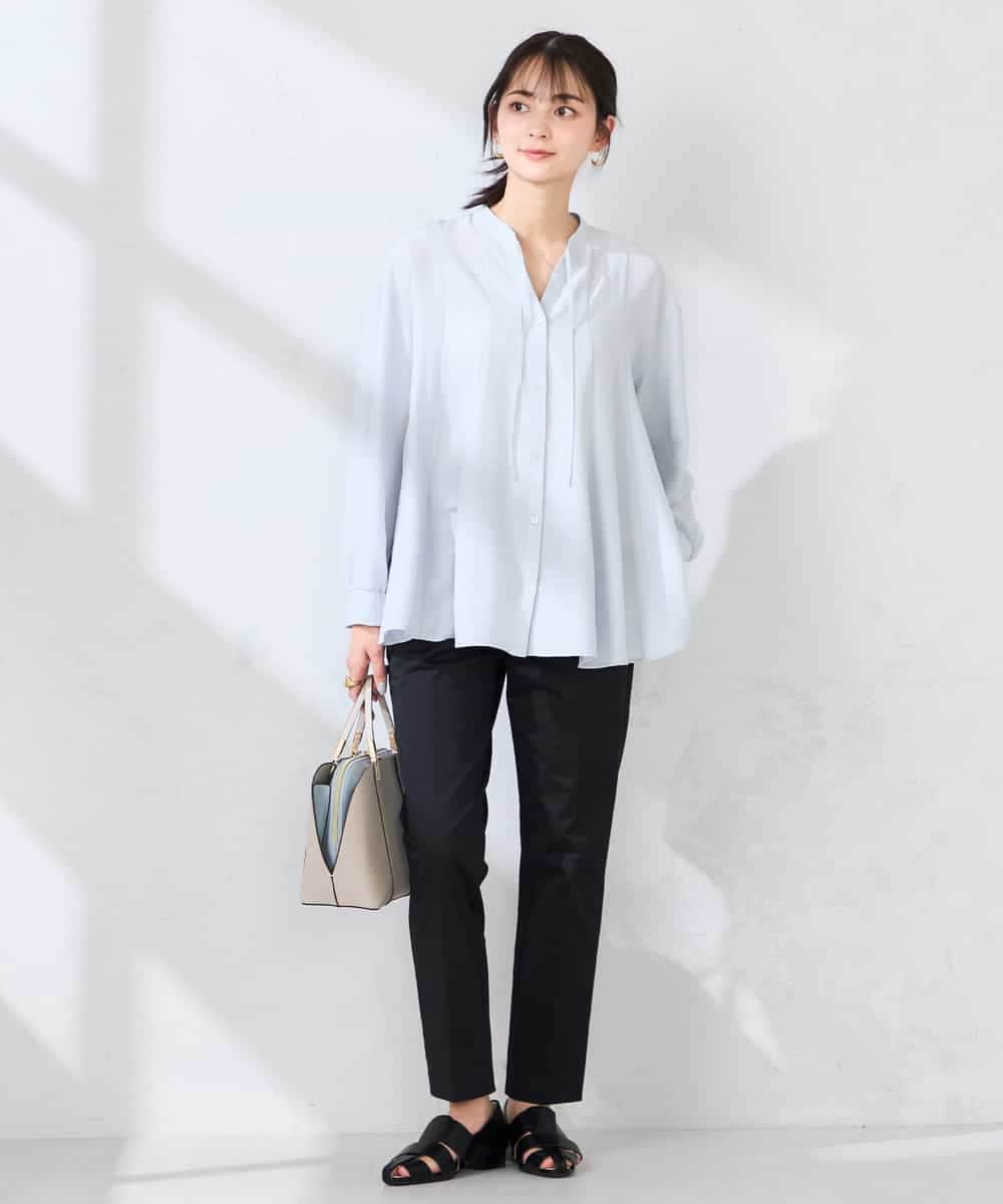 K2BFD23059 a.v.v(アー・ヴェ・ヴェ) エアリーフレアブラウス ライトブルー