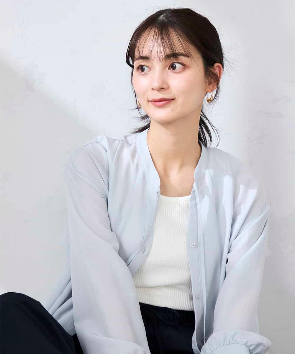 K2BFD23059 a.v.v(アー・ヴェ・ヴェ) エアリーフレアブラウス ライトブルー