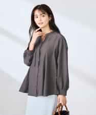 K2BFD23059 a.v.v(アー・ヴェ・ヴェ) エアリーフレアブラウス ライトブルー