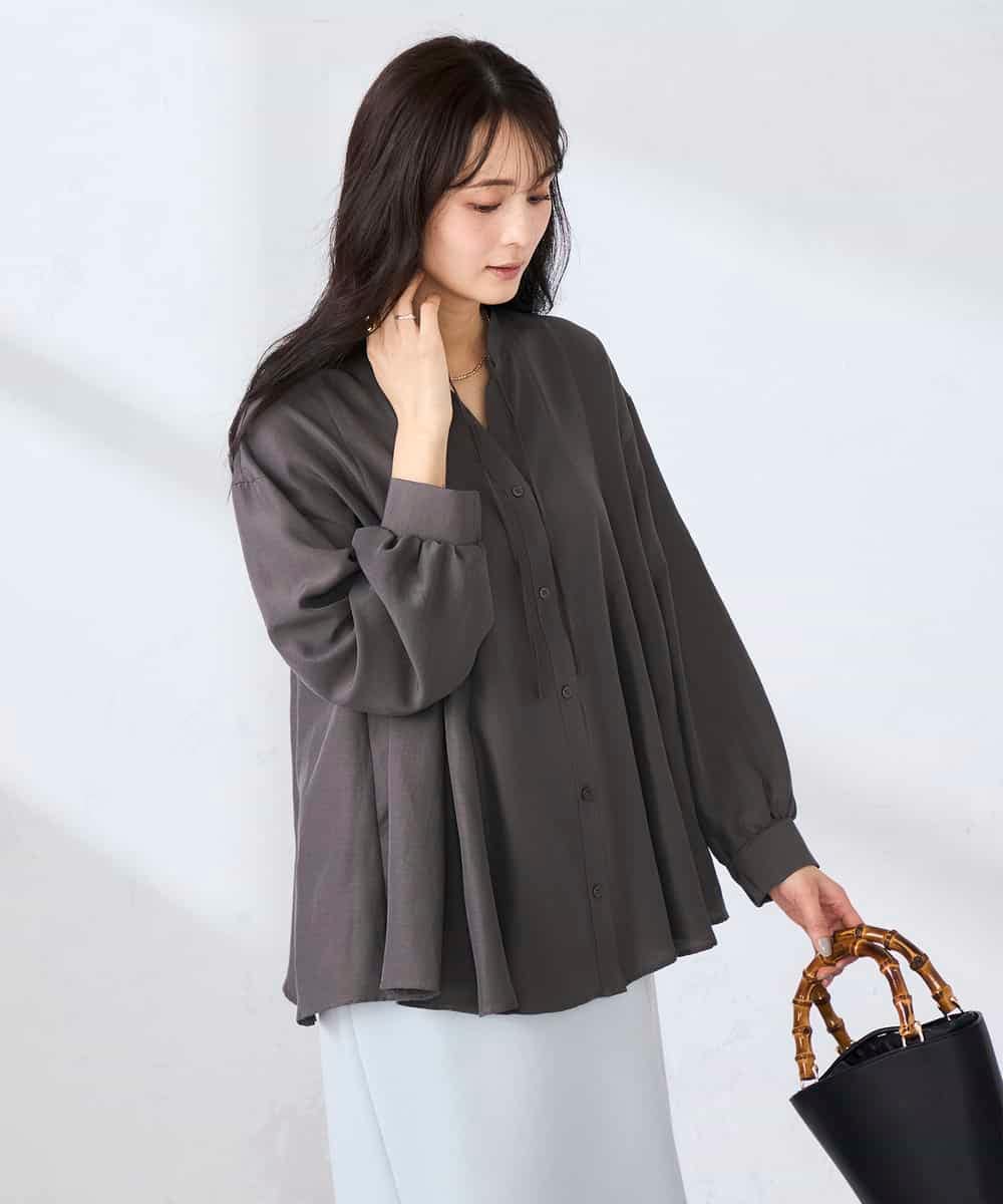 K2BFD23059 a.v.v(アー・ヴェ・ヴェ) エアリーフレアブラウス ライトブルー