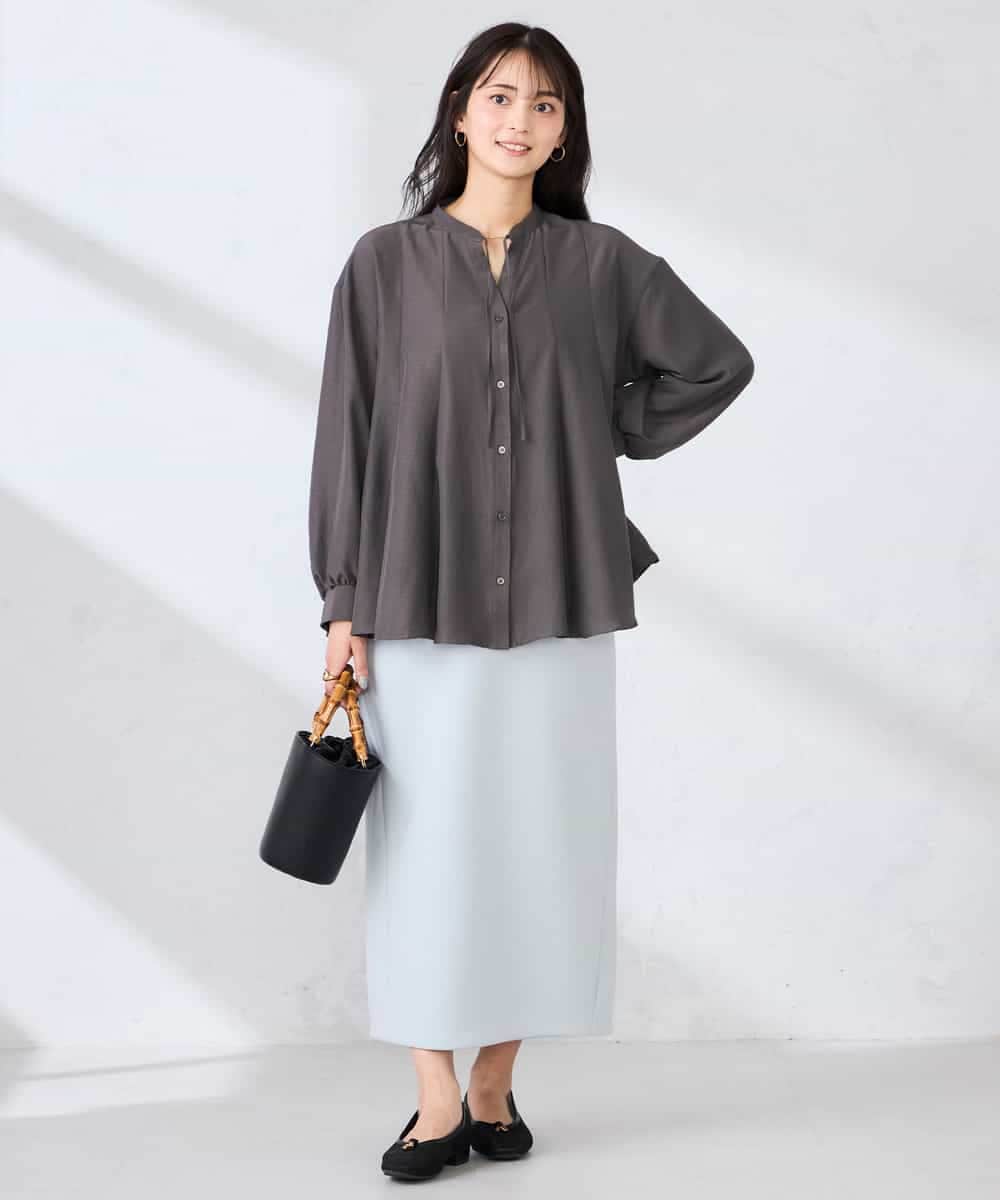 K2BFD23059 a.v.v(アー・ヴェ・ヴェ) エアリーフレアブラウス ライトブルー