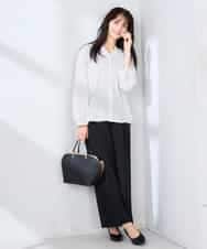 K2BFD25049 a.v.v(アー・ヴェ・ヴェ) フリルVネックドット柄ブラウス ホワイト